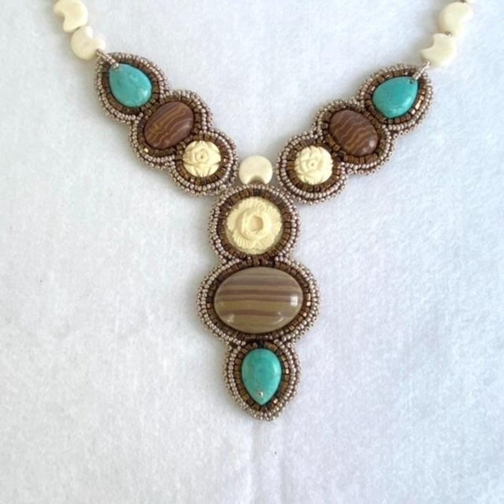 Hand Beaded Y Statement Necklace Natural Stone - Picture 7 of 13